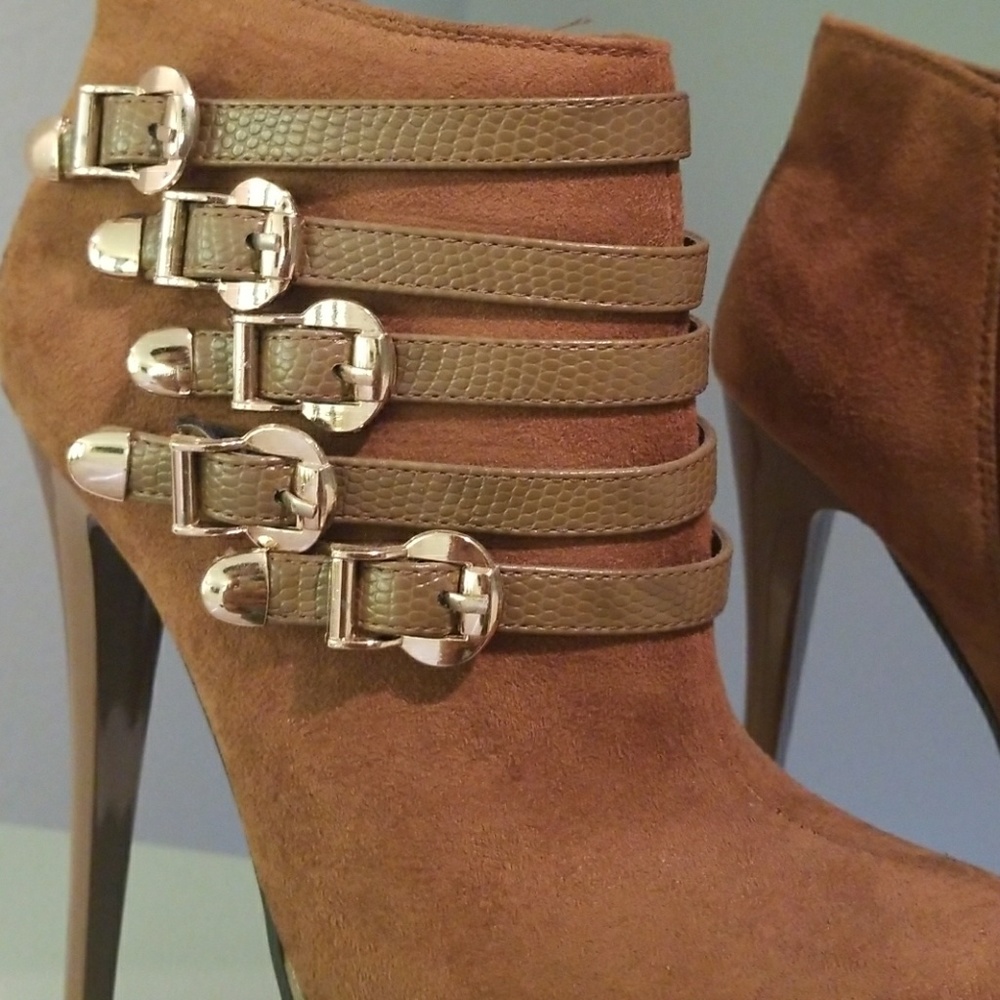 Booties - Picture 3 of 4